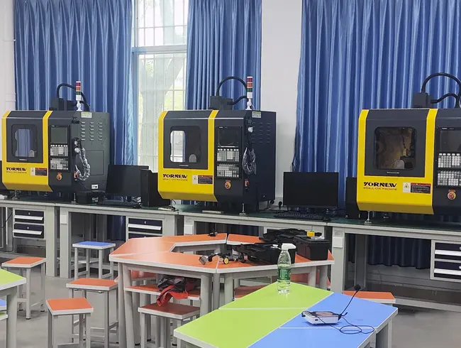 Great Upgrade in Mechanical Teaching at Yangjiang Technician College. Yornew Small 5-Axis Enables Multi-Group Practical Training Simultaneously!